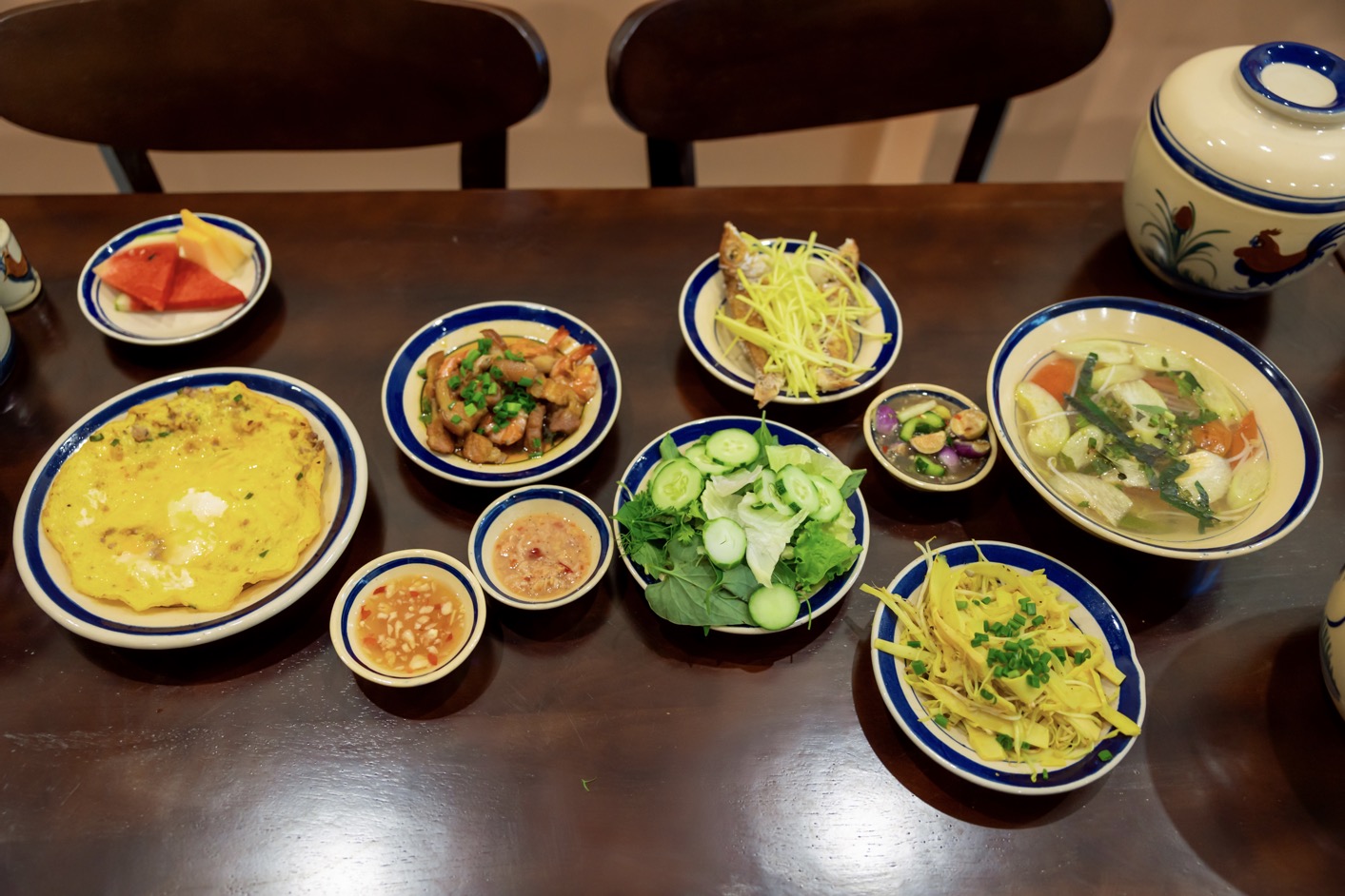 Bữa cơm gia đình ấm cúng